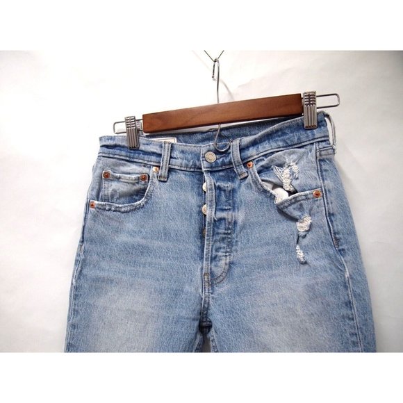 Gap Womens High Rise Cheeky Straight Jeans 26/2 Washwell Light Wash Distressed - Picture 3 of 6